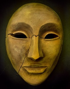 mask-208942_640